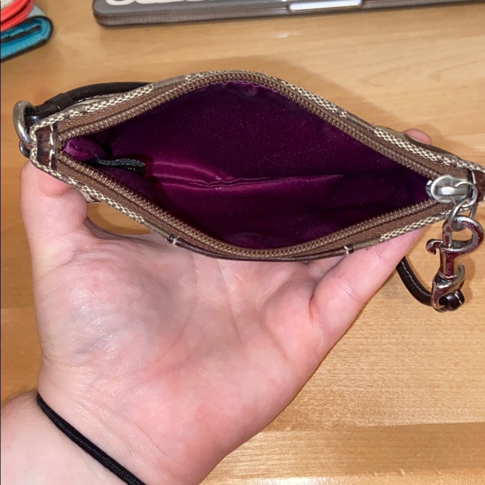 coach wristlet - Picture 2 of 2